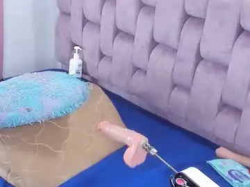 Andrea_bigtits69  live sex cam