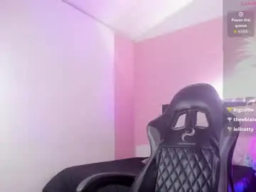 Barbieteeen  live sex cam