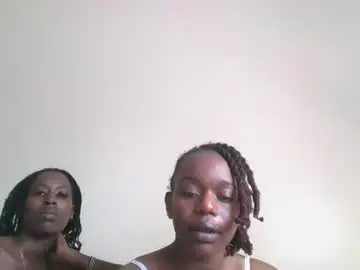 Bella_shay  live sex cam