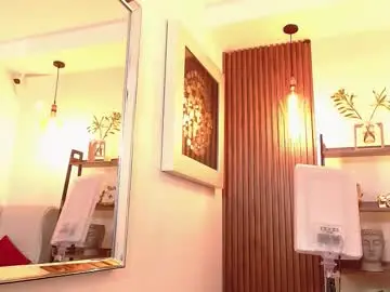 Coral_lise  live sex cam