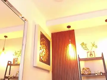 Coral_lise  live sex cam