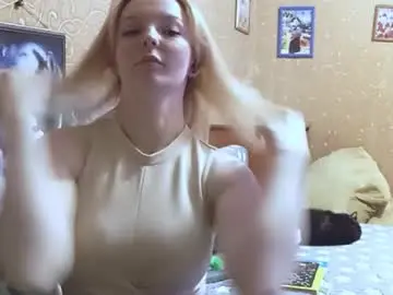 Joannieherzberg  live sex cam