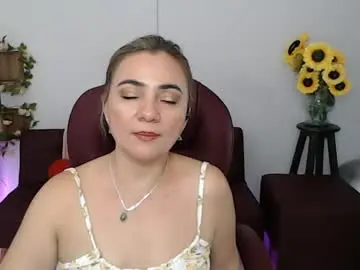 Ana_hotmilfx  live sex cam