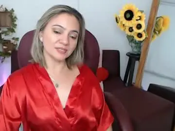 Ana_hotmilfx  live sex cam