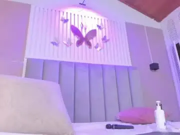 Kailythompson_  live sex cam