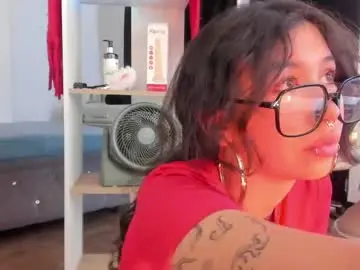 Miniadelf  live sex cam
