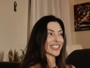 Ormary  live sex cam