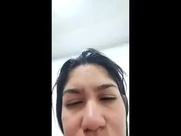 Sarasex90  live sex cam