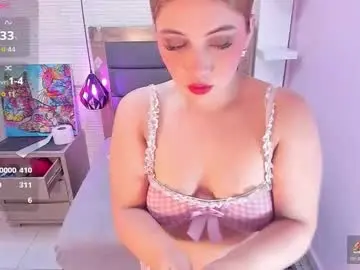 Trixiebrow  live sex cam