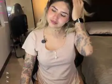Whites_emma  live sex cam
