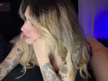 Whites_emma  live sex cam