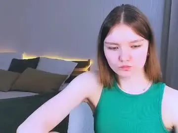 Charminglookeva  live sex cam