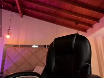 Jennaolson  live sex cam