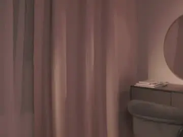 Louettakarn  live sex cam