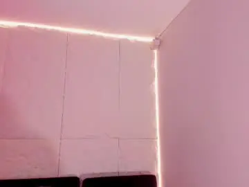 Lovelyeyesx  live sex cam