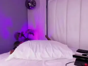 Lovelyeyesx  live sex cam