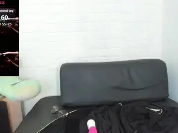 Melannie_roses  live sex cam