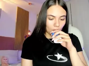 Mia_nevaeh  live sex cam