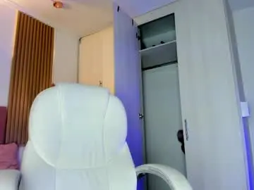 Mia_nevaeh  live sex cam