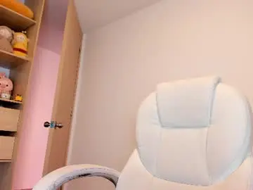 Mia_nevaeh  live sex cam