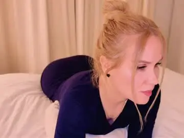 Myassistant  live sex cam