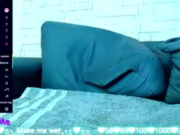 Rozeamor  live sex cam