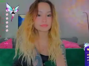 Strawberrypie99  live sex cam