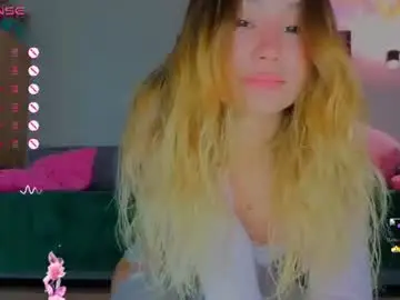 Strawberrypie99  live sex cam