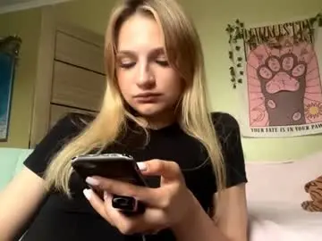 Dongbaumgarner  live sex cam