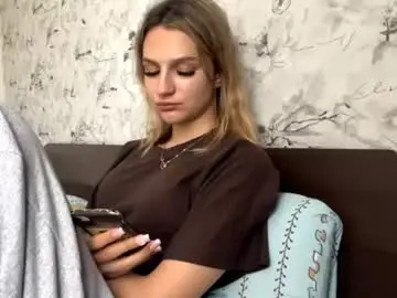 Dongbaumgarner  live sex cam