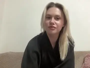 Elaraluxxxe  live sex cam