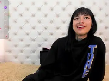 Esmeralda_06  live sex cam