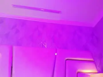 Hatsajones  live sex cam