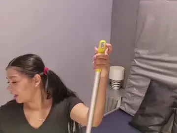 Hatsajones  live sex cam