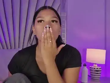 Hatsajones  live sex cam