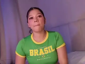 Hatsajones  live sex cam