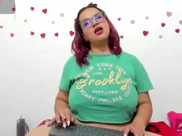 Hazel_34  live sex cam