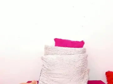 Hazel_34  live sex cam