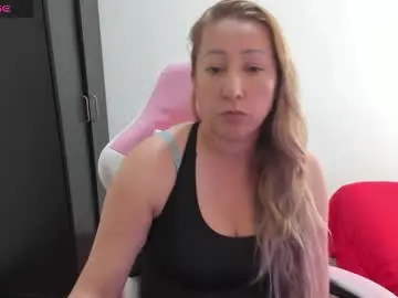 Hottychrystal  live sex cam