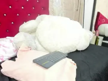 Nicol_zurich  live sex cam