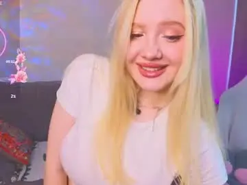 Oliviabr0wn  live sex cam