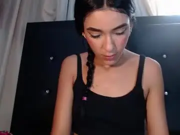 Srta_luciana  live sex cam