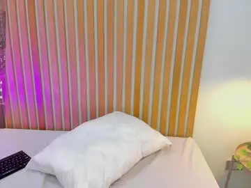 Annieluv_  live sex cam