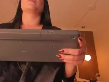 Aria_moont  live sex cam