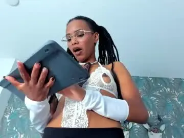Ariimonroee  live sex cam