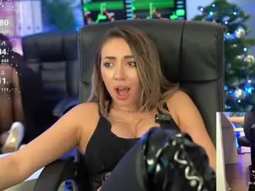 Babesgowild  live sex cam