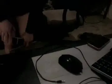 Dannysucksdick  live sex cam