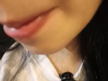 Gummyluv  live sex cam