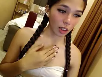 Holy_molly1  live sex cam