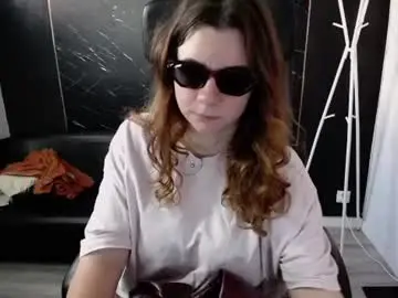 Littleviki_  live sex cam